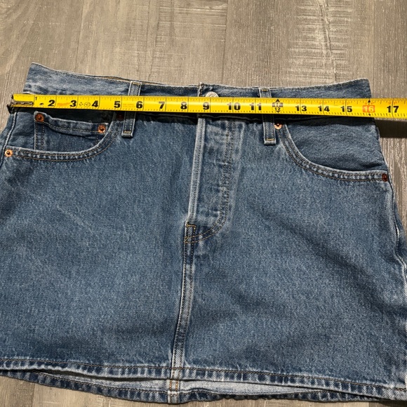 Levi's Classic Blue Denim Mini Skirt - Picture 5 of 7